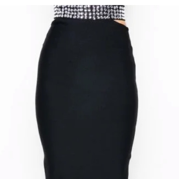 Skirt - Picture 4 of 6